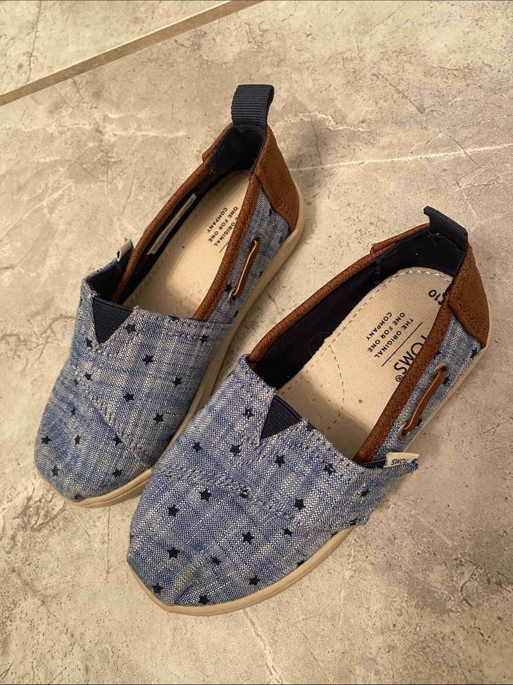 Toms Blue Chambray Star Slip-Ons with Brown Heel